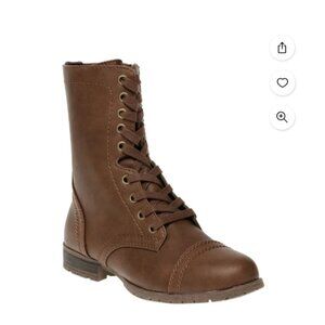 Brand new with tags women's size 11 time and true lace up boots in cognac